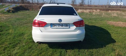 Volkswagen Passat 2012 белый - фото 16