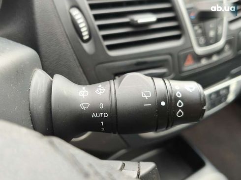 Renault Laguna 2011 - фото 22