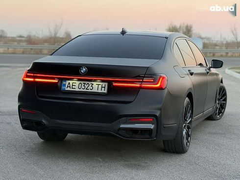 BMW 7 серия 2016 - фото 9