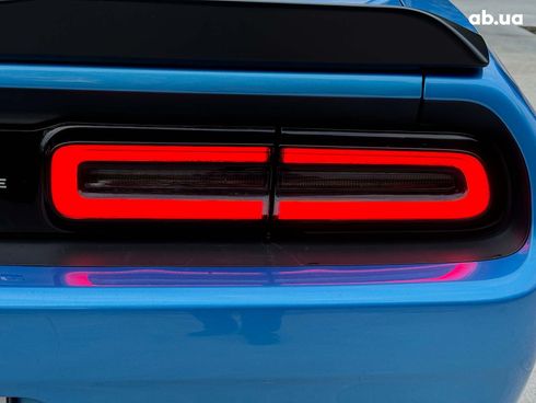 Dodge Challenger 2018 синий - фото 10