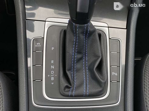 Volkswagen e-Golf 2020 - фото 29