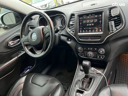 Jeep Cherokee 2018 зеленый - фото 81