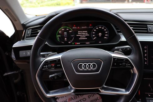 Audi E-Tron 2019 - фото 9