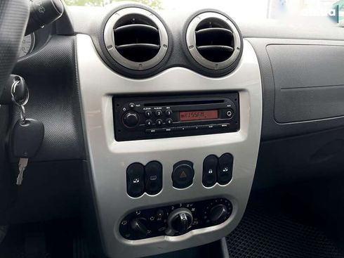 Dacia Logan 2011 - фото 17