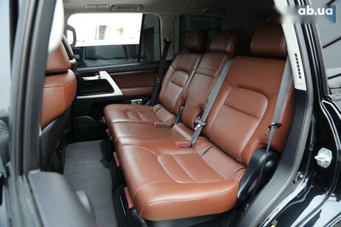 Toyota Land Cruiser 2016 - фото 7