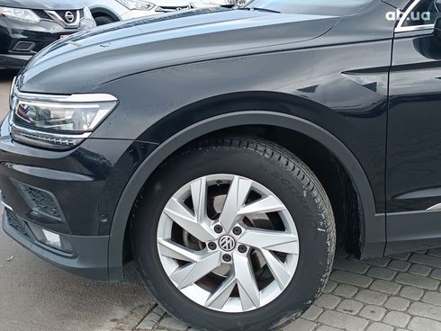 Volkswagen Tiguan 2019 черный - фото 3