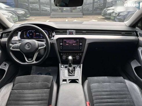 Volkswagen Passat 2020 - фото 17