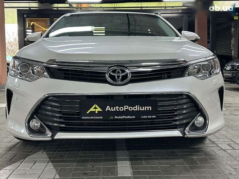 Toyota Camry 2015 - фото 5