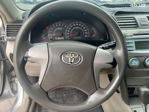 Toyota Camry 2008 серый - фото 15