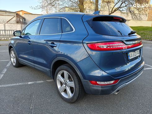 Lincoln MKC 2018 синий - фото 7