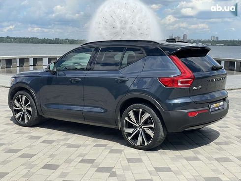 Volvo XC40 2021 - фото 21