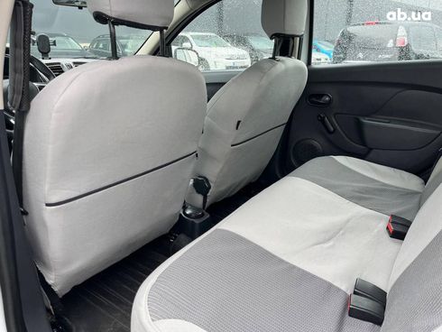 Renault Logan 2018 белый - фото 16