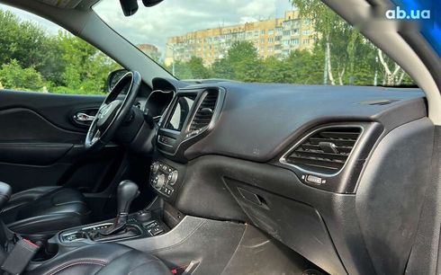 Jeep Cherokee 2019 - фото 10
