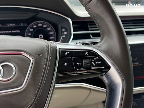 Audi A8 2018 черный - фото 32