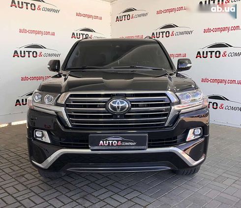 Toyota Land Cruiser 2017 - фото 2