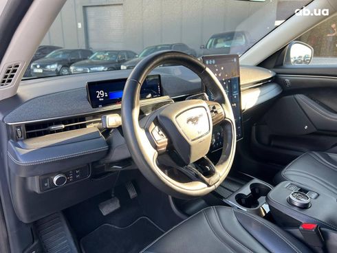 Ford Mustang Mach-E 2020 белый - фото 58