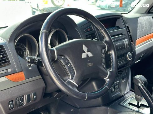 Mitsubishi Pajero Wagon 2007 черный - фото 21