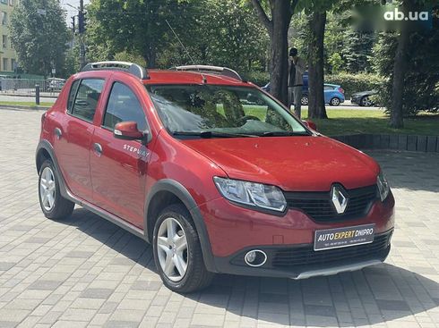 Renault Sandero 2014 - фото 3