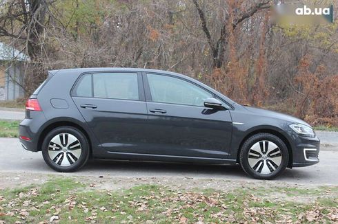 Volkswagen e-Golf 2020 - фото 5