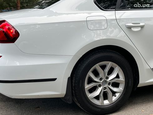 Volkswagen Passat 2016 белый - фото 8