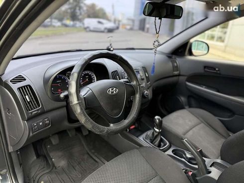 Hyundai i30 2010 - фото 16
