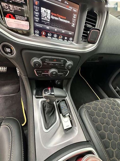 Dodge Charger 2019 - фото 8