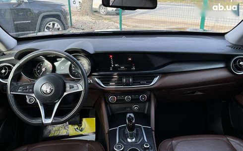 Alfa Romeo Stelvio 2017 - фото 10