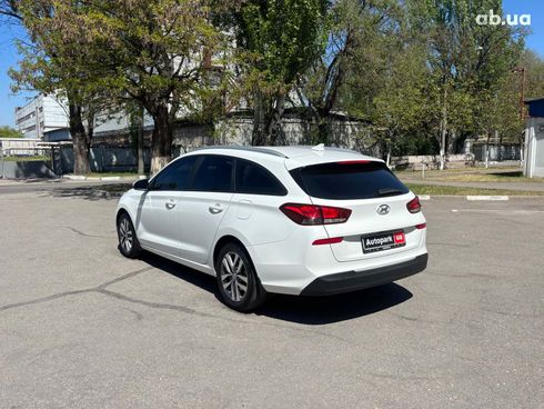 Hyundai i30 2017 белый - фото 3