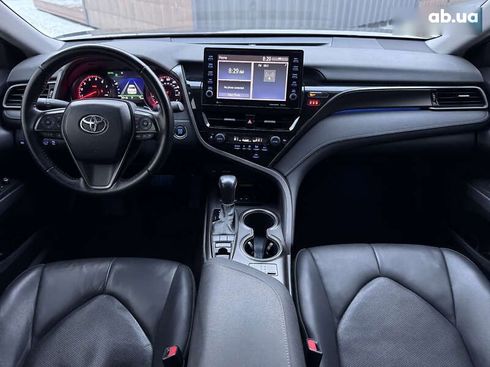 Toyota Camry 2022 - фото 24