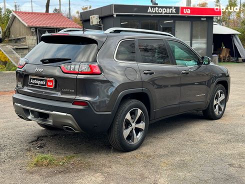 Jeep Cherokee 2018 серый - фото 6