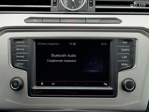 Volkswagen Passat 2015 черный - фото 32