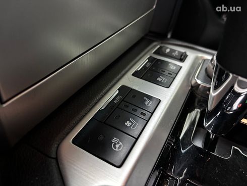 Toyota Land Cruiser 2018 черный - фото 26