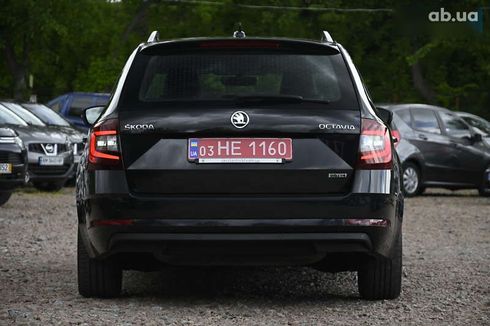 Skoda Octavia 2019 - фото 12