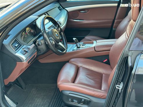 BMW 5 серия 2015 серый - фото 11