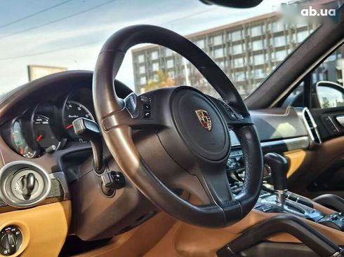 Porsche Cayenne 2010 - фото 24