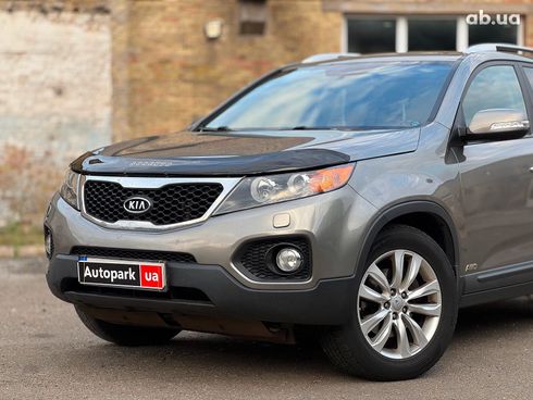 Kia Sorento 2012 серый - фото 2