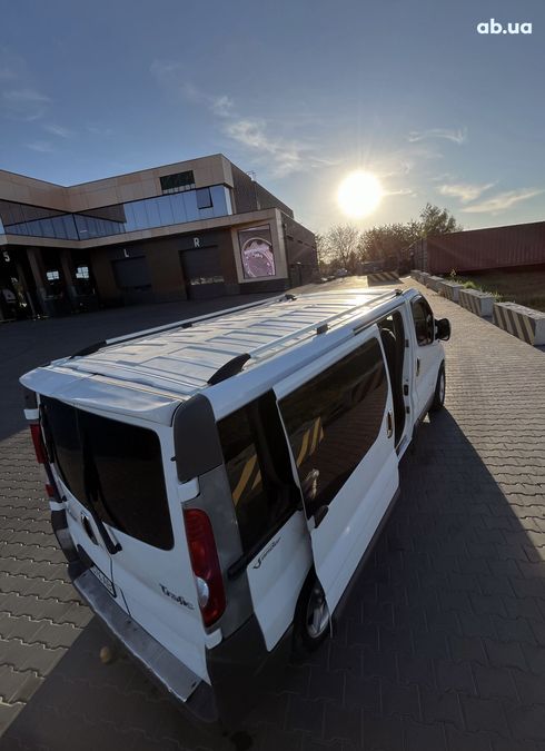 Renault Trafic 2007 белый - фото 4
