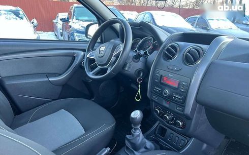 Dacia Duster 2017 - фото 17