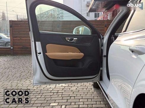 Volvo S60 2020 - фото 16