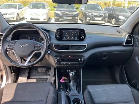 Hyundai Tucson 2018 бежевый - фото 27