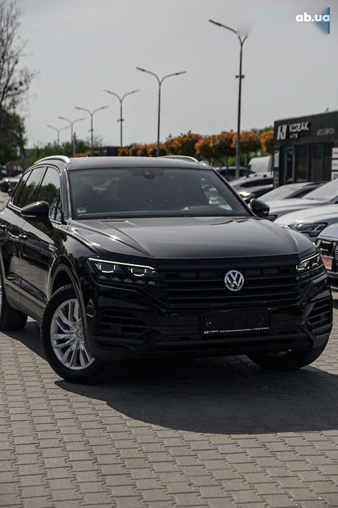 Volkswagen Touareg 2018 - фото 10