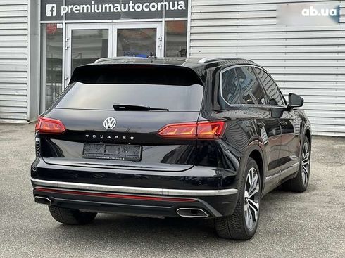 Volkswagen Touareg 2018 - фото 11