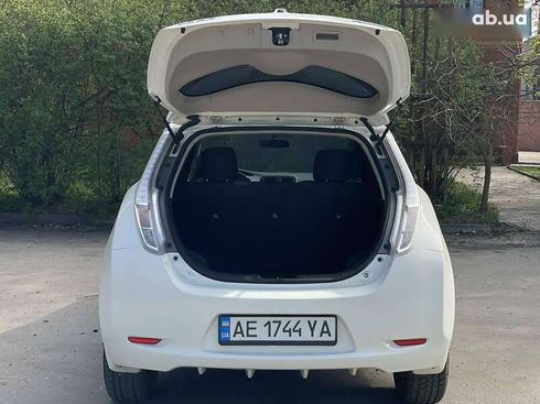 Nissan Leaf 2016 - фото 11