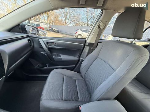 Toyota Corolla 2017 - фото 21