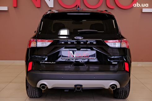 Ford Escape 2022 черный - фото 6