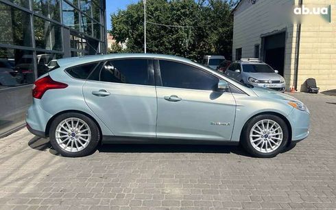 Ford Focus 2013 - фото 8
