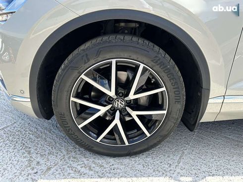 Volkswagen Touareg 2020 - фото 28