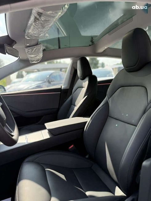 Tesla Model 3 2024 - фото 16