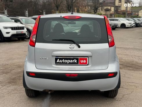 Nissan Note 2008 серый - фото 7