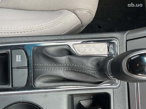 Hyundai Sonata 2017 серый - фото 19